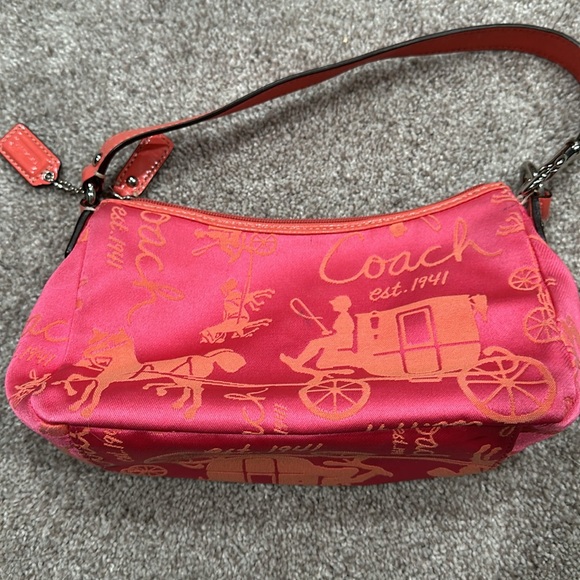 ❌SOLD❌Pink Coach Signature Small Purse - Picture 2 of 5